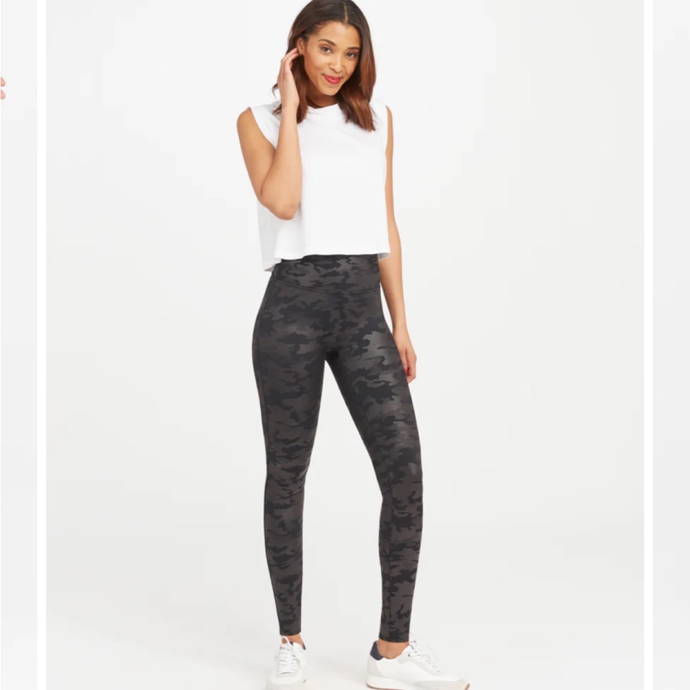 Spanx - Faux Leather Camo Leggings - Matte Black